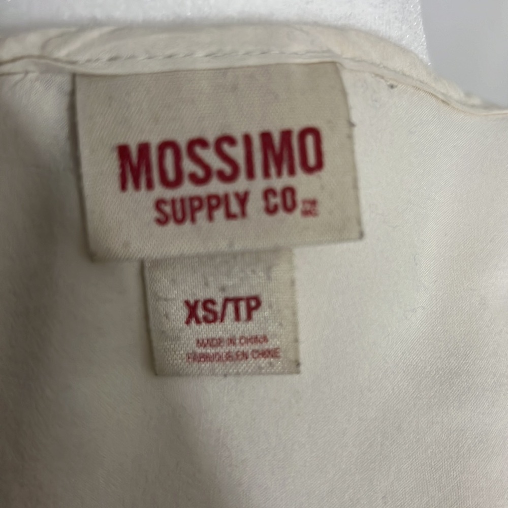 mossimo top - Picture 4 of 4